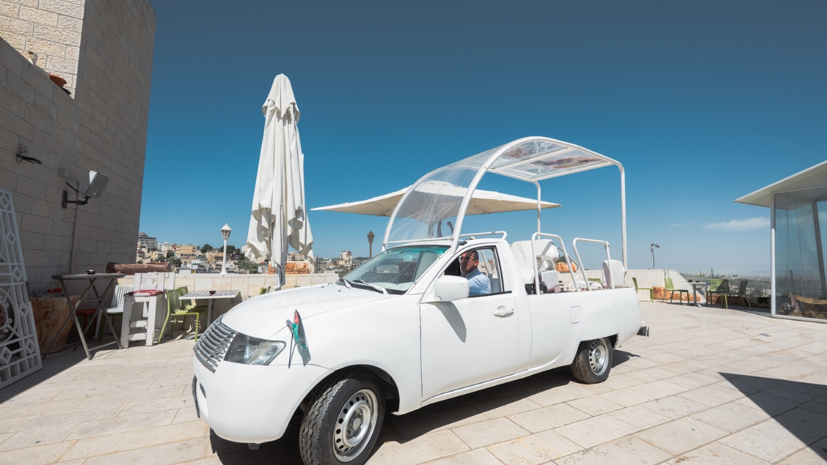 Francis' Popemobile turned ambulance blocked from entering Gaza