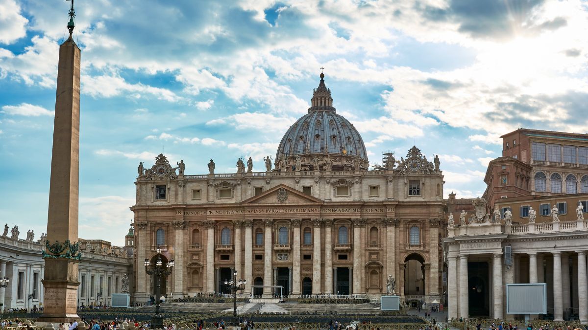 Want to work at the Vatican? There’s a website for that