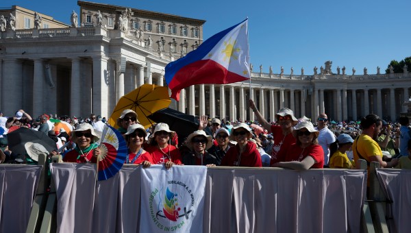 Faithful from Philippines attend the Mass celebrated by Pope Leo XIV for the Jubilee of families, children, grandparents, and the elderly in St. Peter's Square, Vatican City, on June 1, 2025.