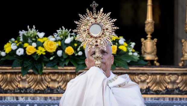 pope-leo-xiv-corpus-domini-saint-john-lateran-st-mary-major-basilica-rome