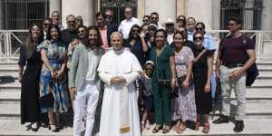 Holy Selfie: Jonathan Roumie meets Pope Leo at the Vatican