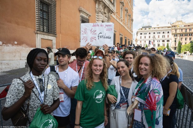 french-pilgrims-holy-door-st.-john-lateran-jubilee-youth-rome-2025