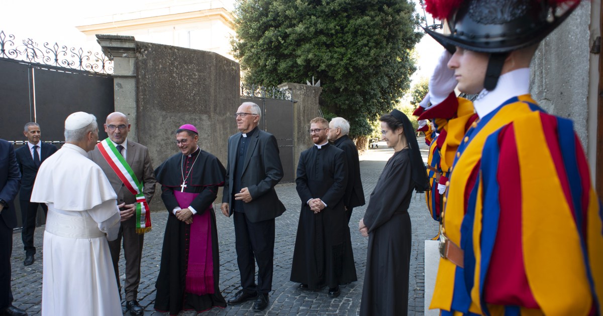 Castel Gandolfo savors Pope’s return: It’s more than economics
