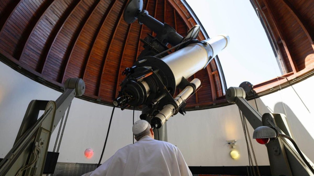 Indian Jesuit astronomer named head of Vatican Observatory