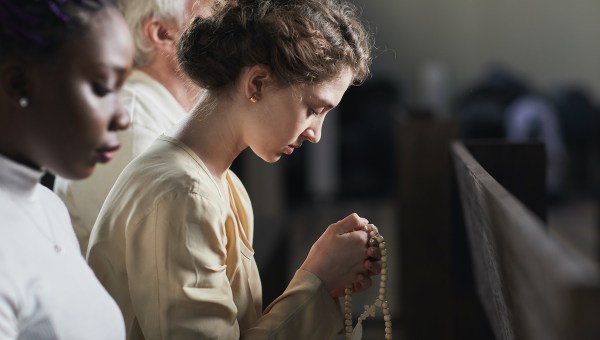 Une étude prouve les bienfaits du rosaire sur la santé mentale