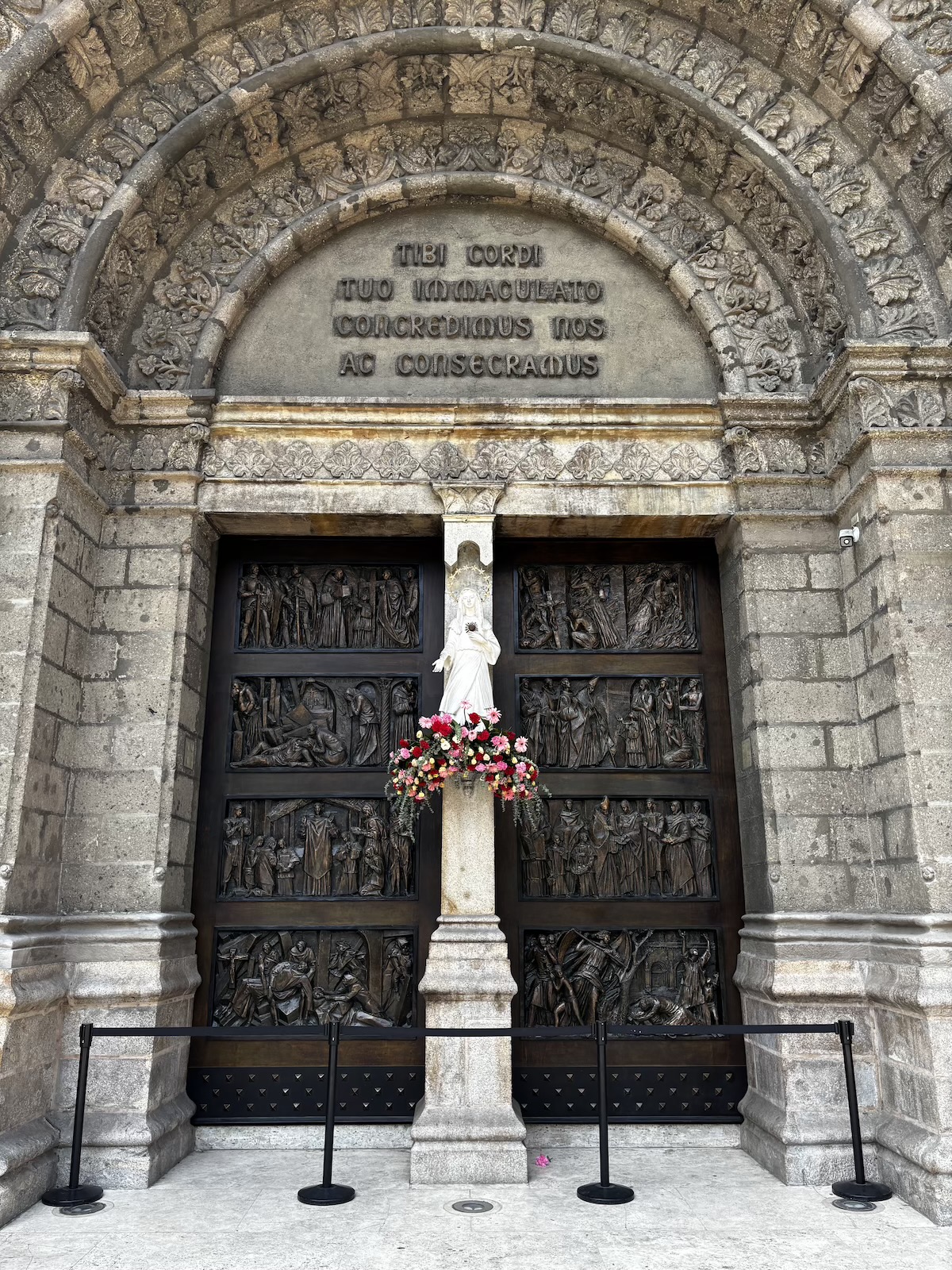 {"rendered":"(Slideshow) Pope Day in Philippines 2025"}