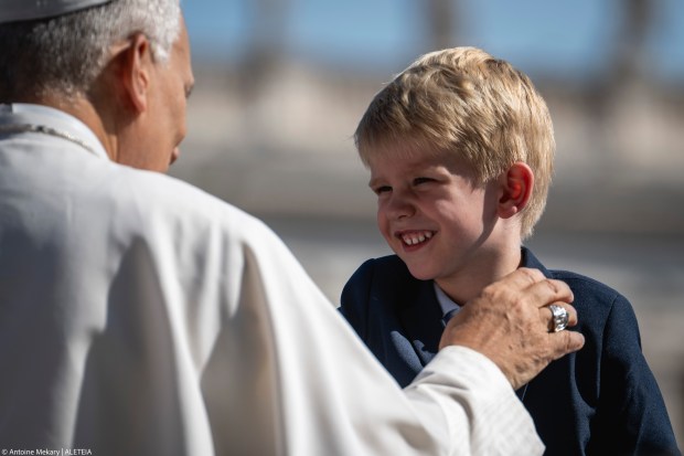 pope-leo-xiv-child-audience-august