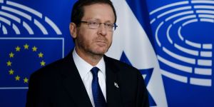 Leo XIV talks antisemitism, aid to Holy Land with Israel president