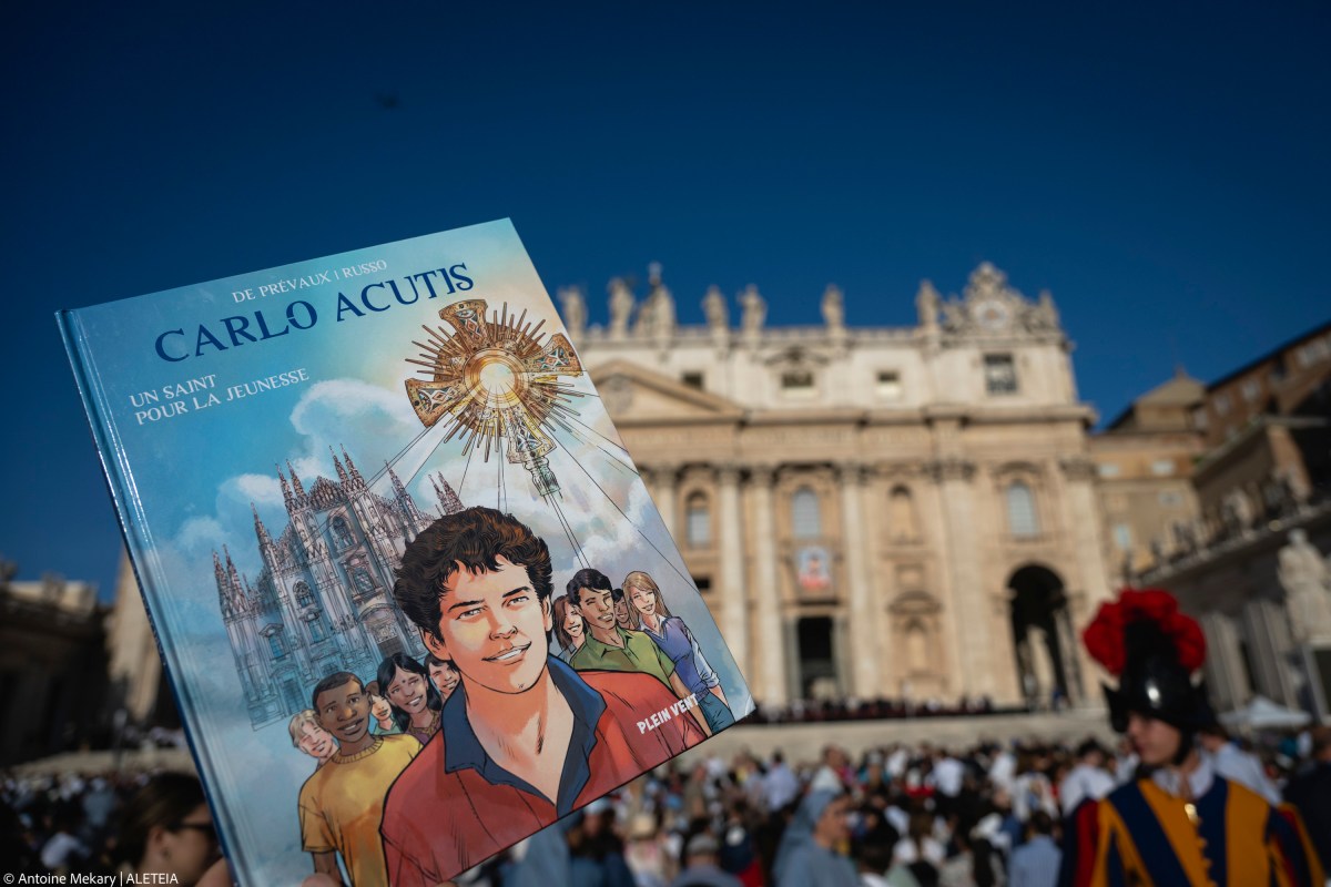 {"rendered":"(Slideshow) 12 Carlo photos from canonization"}
