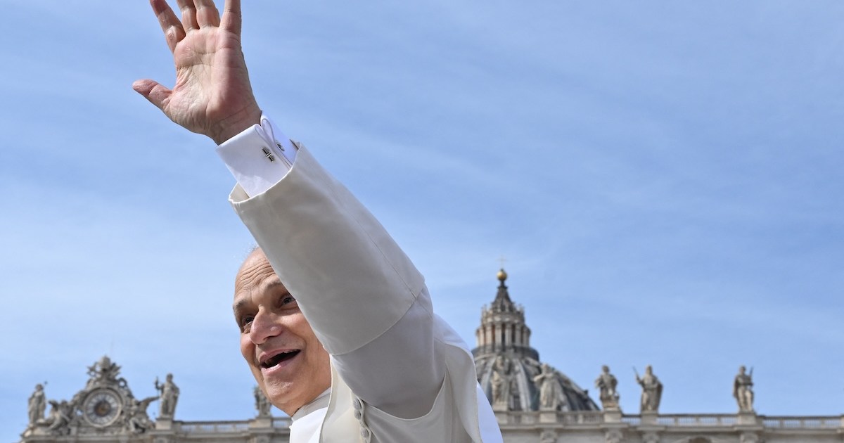 Spark of hope in Holy Land, problems in Peru