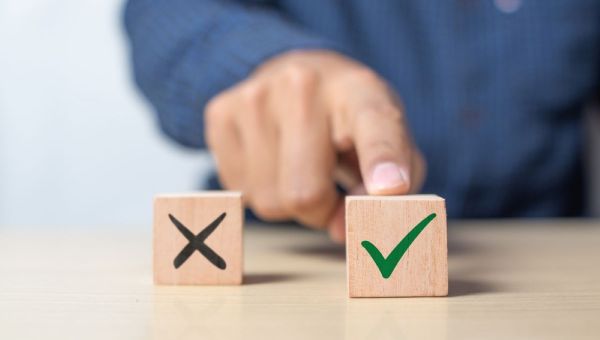 Corner Item Image - How can prayer help us make crucial decisions?