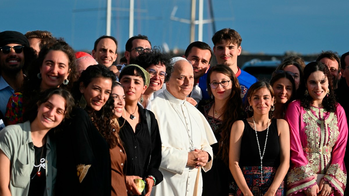 pope-boat-youth.jpg