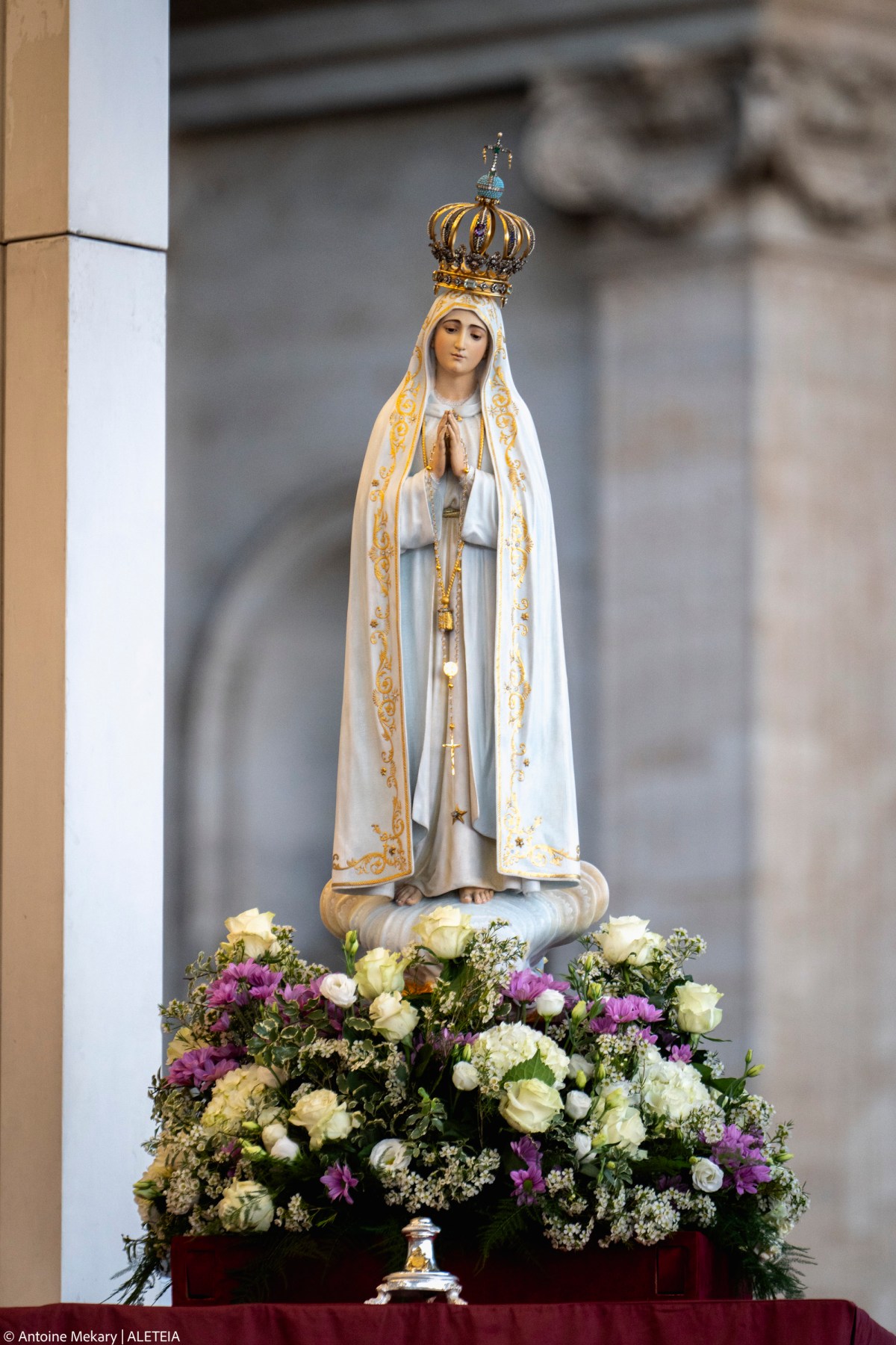 pope-leo-XIV-prayer-vigil-rosary-