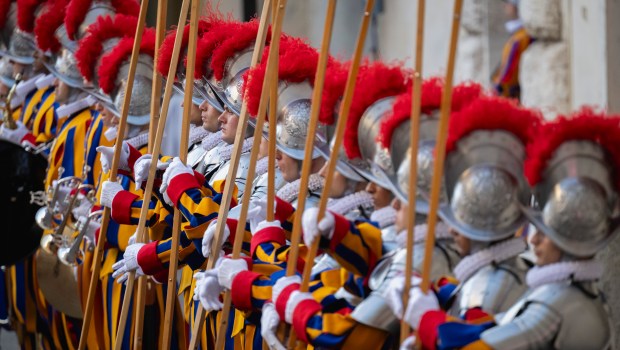 pontifical-swiss-guards-swearing-oath-ceremony-vatican