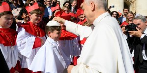 Chicago school kids who staged mock conclave meet Pope Leo!