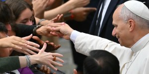 Stars of Hope: Pope Leo’s 3 challenges to students