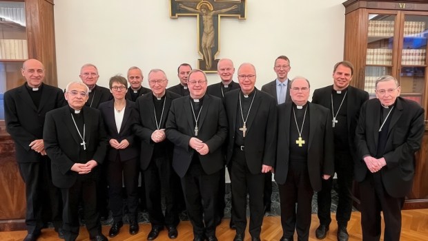 Photo of participants in the meeting between the Roman Curia and the DBK (German Bishops' Conference) on November 12, 2025 - DBK-German-bishops-with-Curia-november-12-2015-Deutsche-Bischofskonferenz.jpeg