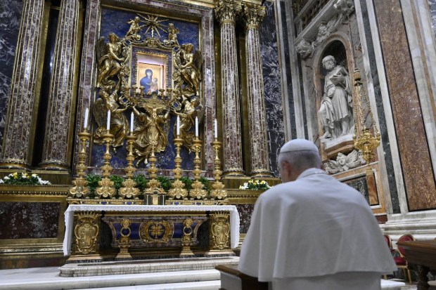 pope-leo-xiv-basilica-st.-mary-major-tomb-of-pope-francis