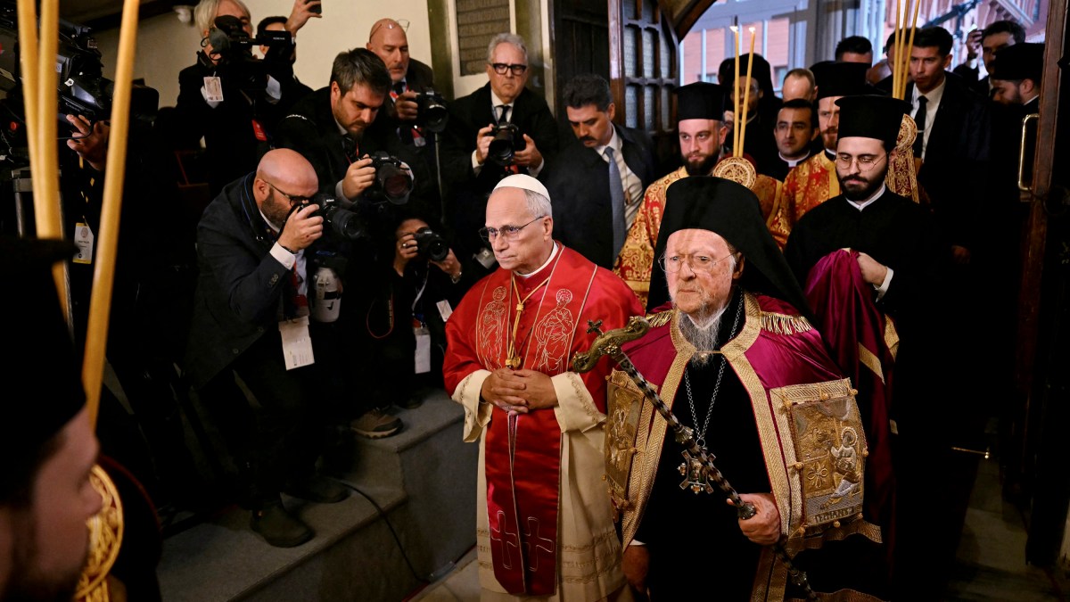 pope-leo-xiv--patriarch-bartholomew-I-church-of-saint-george-istanbul-afp-