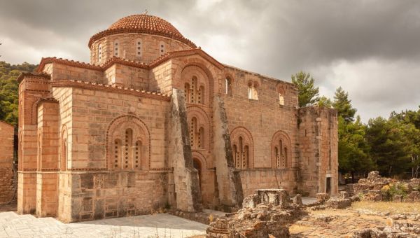 Corner Item Image - Near Athens, a little-known and astonishing mosaic of Mary