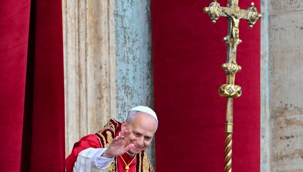 Corner Item Image - Pope Leo’s first Christmas blessing (text and photos)