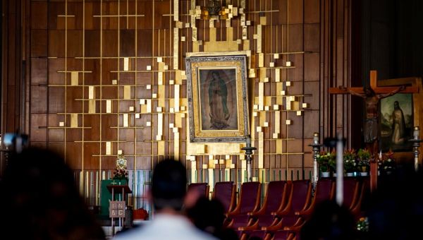 Corner Item Image - Our Lady of Guadalupe basilica drew record crowd