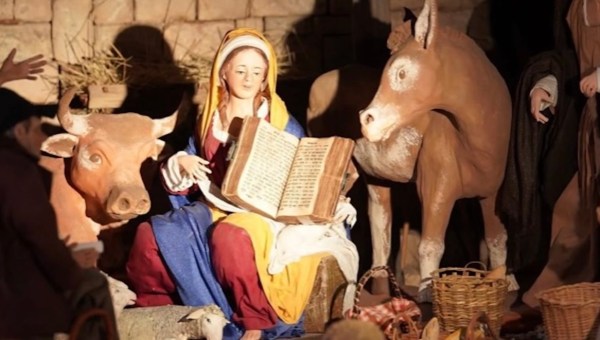 Corner Item Image - Take a peek at Notre Dame’s first nativity since fire