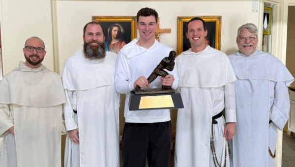 Corner Item Image - Heisman winner Fernando Mendoza brings trophy to parish