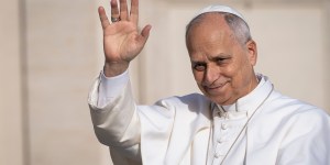 Evil begets nothing, hope gives life, says Pope