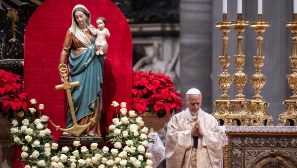 Corner Item Image - Beautiful Virgin of Hope in Vatican for Christmas