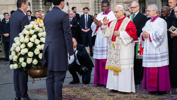 pope-leo-xiv-immaculate-conception-spanish-steps-rome-december-2025