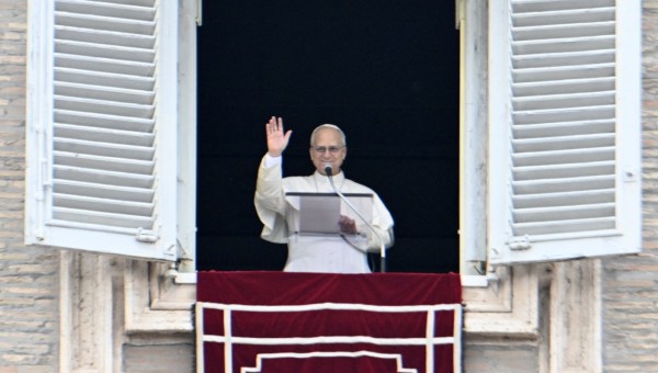 Anioł Pański z papieżem Leonem
