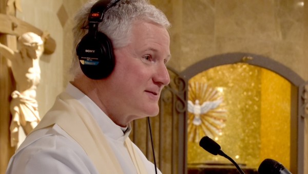 Corner Item Image - This radio station is bringing people to God