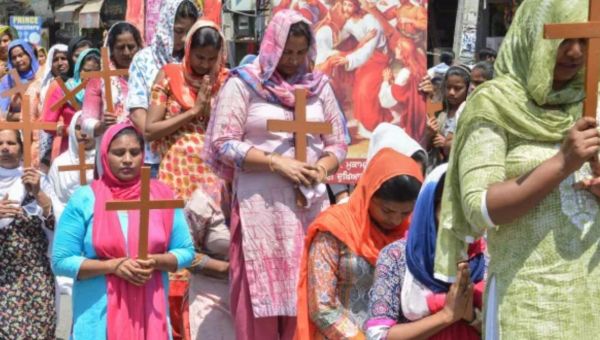 Corner Item Image - From India to China, a discreet stifling of the Christian faith