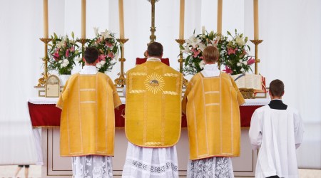 Rome says it will dialogue with Lefebvrists on one condition