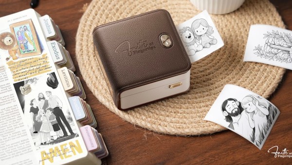 Corner Item Image - This mini printer brings faith into daily life