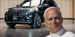From Chicago with love: Ford gives Pope custom SUV