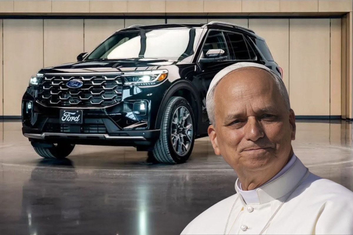 From Chicago with love: Ford gives Pope custom SUV