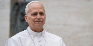 Pope appeals to conscience of Christians involved in wars