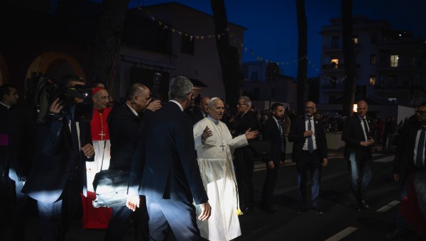 pope-leo-xiv-sacred-heart-of-jesus-parish-ponte-mammolo-rome