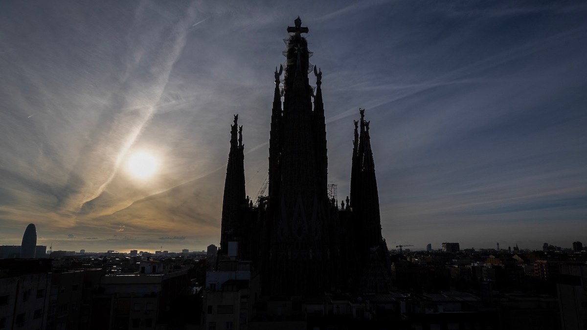 sagrada-familia-sunset.jpg