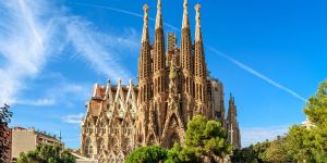 We called it! Sagrada Família is largest LEGO set ever