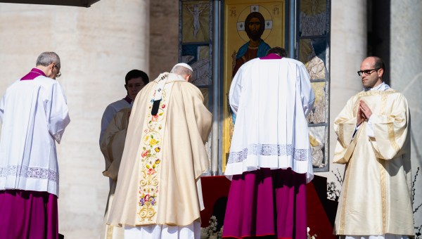 easter-mass-urbi-et-orbi-vatican-pope-leoxiv