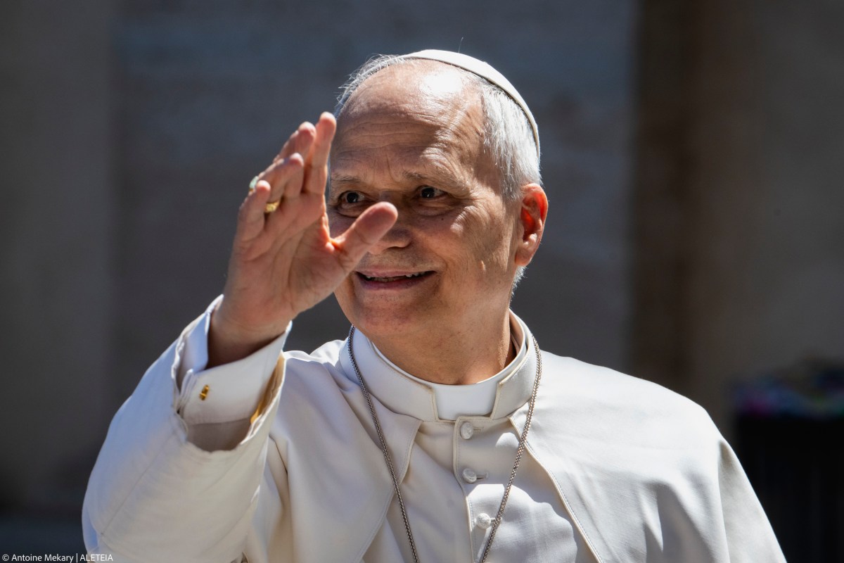 {"rendered":"(Slideshow) Pope Leo Easter morning 2026"}