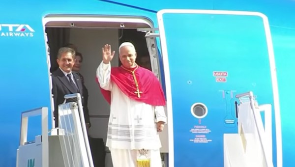 Pope Leo XIV arrives in Cameroon