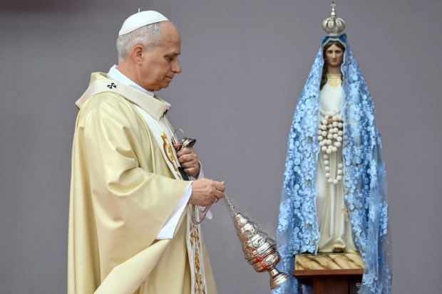 pope-leo-xiv-holy-mass-kilamba-africa