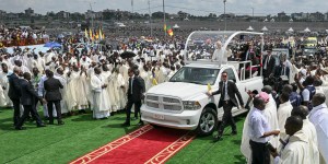 Cameroon is teeming with youth: Pope urges them to bring life