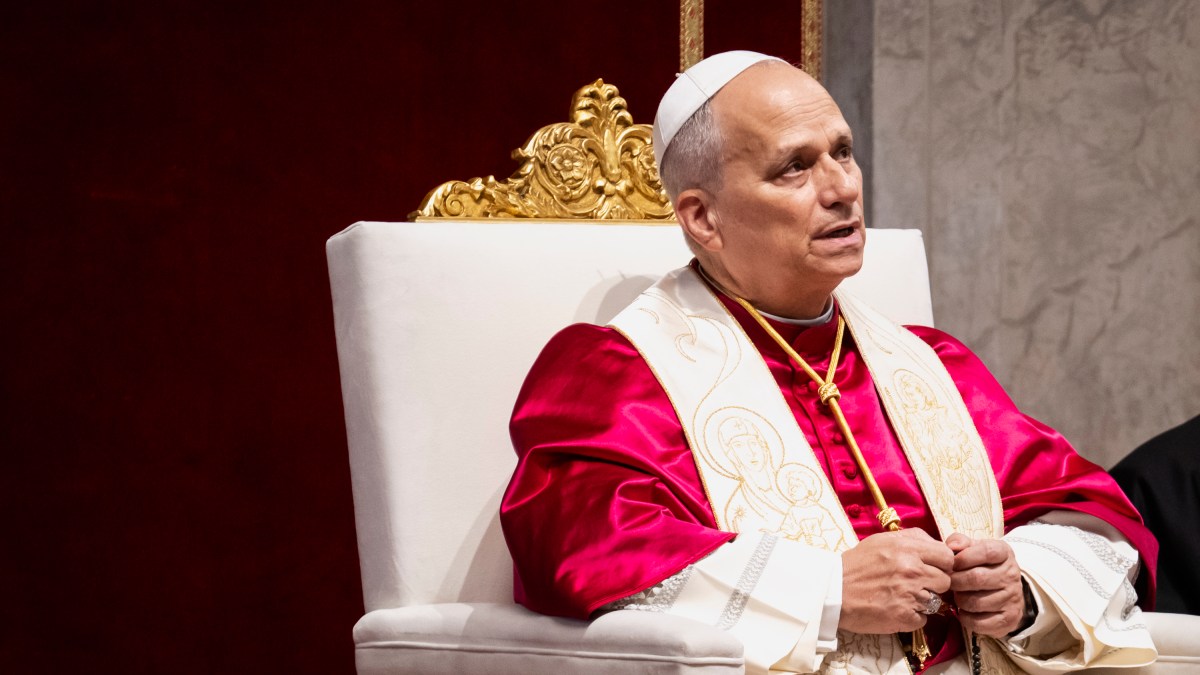 pope-leo-xiv-prayer-rosary-vigil-peace-st.-peters-basilica-vatican