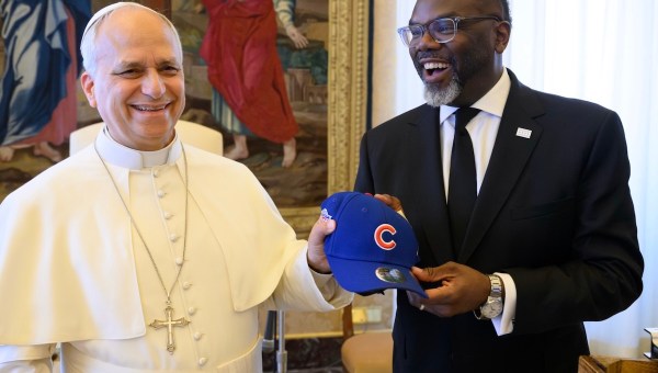 Corner Item Image - Chicago mayor visits Vatican, asks Pope to come to US