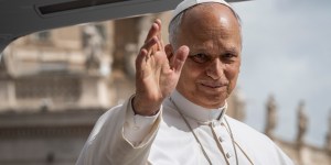 Maher, Kroger in English version of song for Pope’s Spain trip